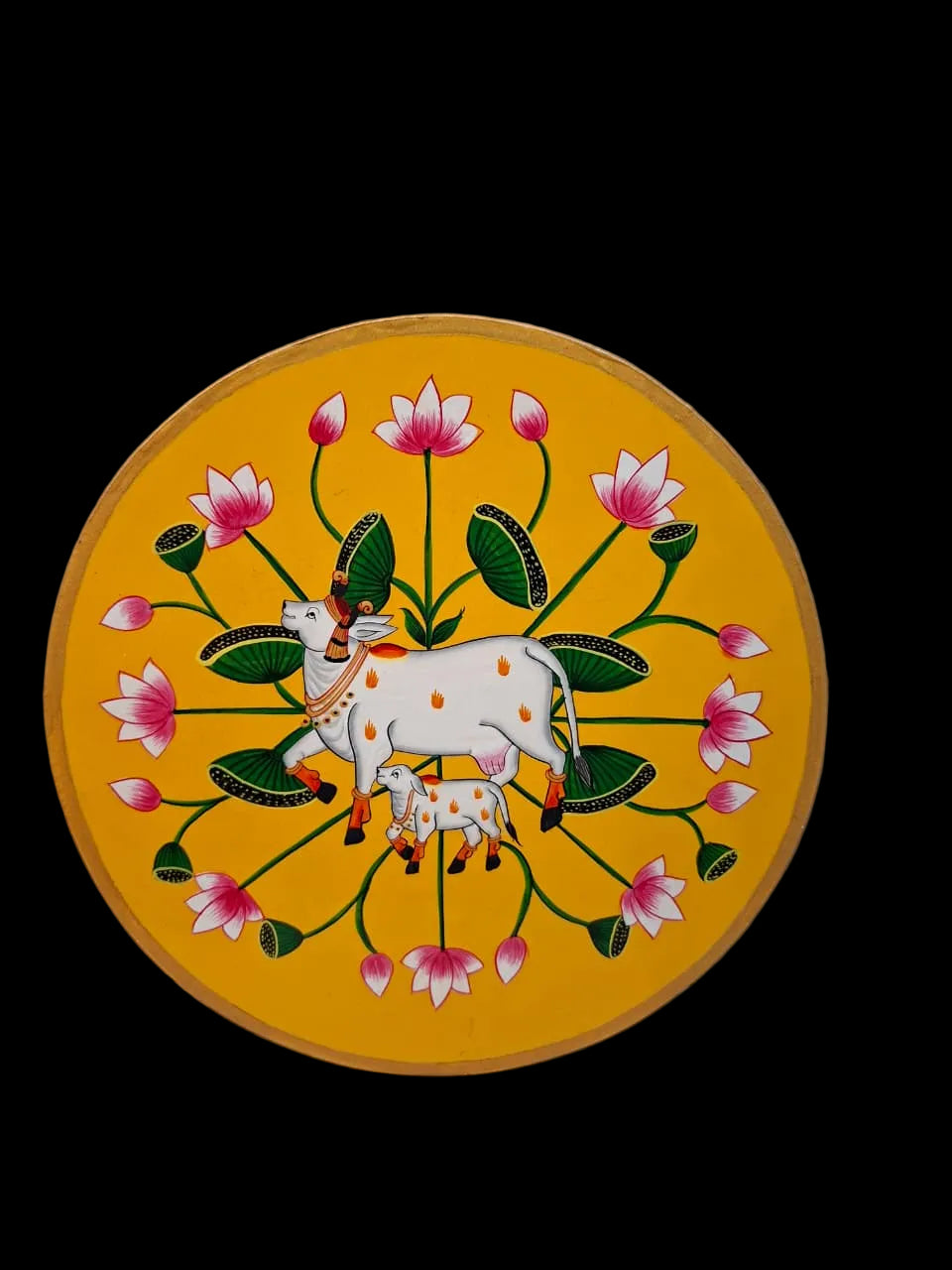 Handpainted wooden Pichwai round wall decor| 10 Inches| Oil painting| Cow Pichwai