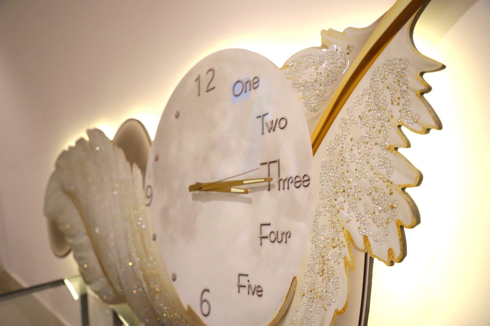Premium White Feather Elegance – Premium Wall Clock with LED"||60*150CM